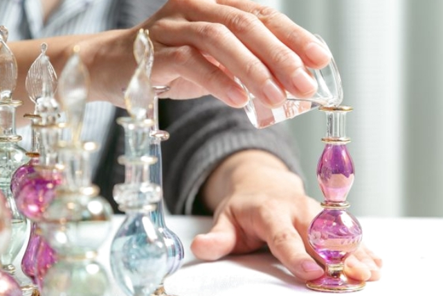 【東京・東陽町・アロマオイル手作り】お気に入りの香りに調香しよう！アロマ香水（1個） 写真5
