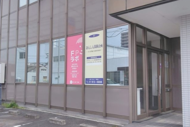 【香川・高松市今里町・アロマオイル手作り】エジプトのガラス瓶でオリジナルのアロマ香水作り（1個） 写真6