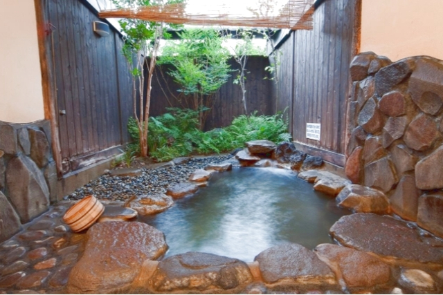 【熊本県・熊本市・日帰り温泉】ふたりでゆっくりお風呂に浸かろう。貸切風呂（2名） 写真4