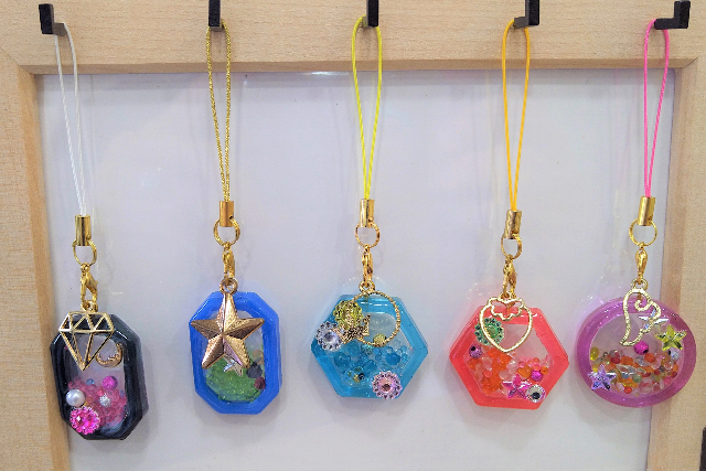 【愛知・名古屋・手作り雑貨】音が鳴って楽しい！シャカシャカキーホルダー1個