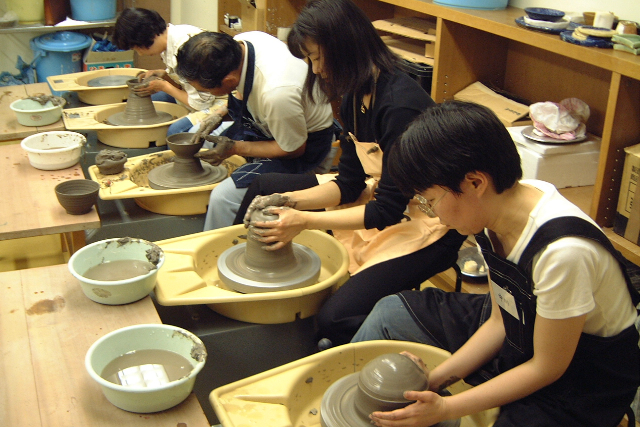 【富山・南砺・電動ろくろ】初心者でも陶芸家気分が味わえる！電動ろくろ体験（1個） 写真8