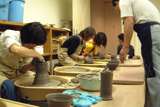 【富山・南砺・電動ろくろ】初心者でも陶芸家気分が味わえる！電動ろくろ体験（1個） 写真6