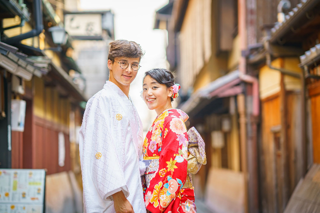 【京都府・京都市・ロケーションフォト】振袖or袴で写真を撮ろう！専属撮影プラン 写真2