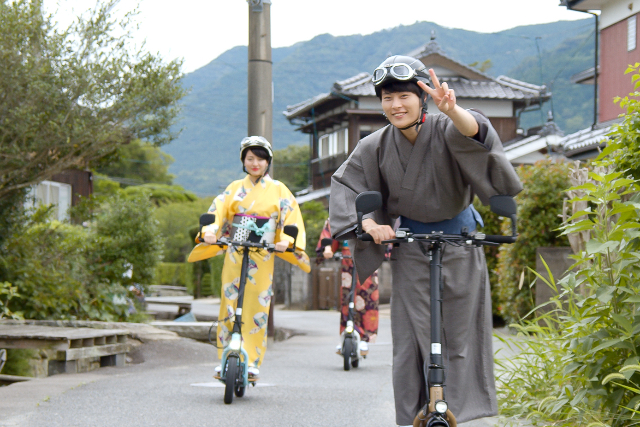 【山口・萩・乗り物レンタル】着物に着替えて立ち乗り電動キックボードで萩を観光！ 写真6