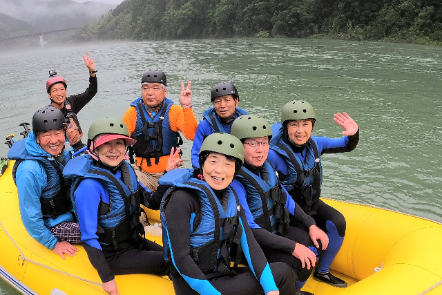 【高知・高岡・ラフティング】1組貸切で安心安全トリップ！仁淀川ラフティング体験 写真7