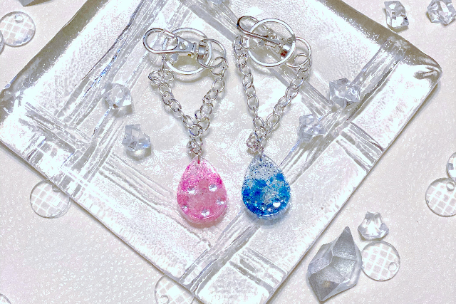 【神奈川・藤沢・手作りペンダント】レジンを使った華やかなペンダントトップ（1個） 写真6