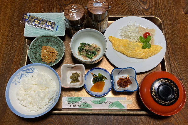 【群馬・上野村・田舎料理教室】名物女将が教える地元食材を使ったおやき作り体験！夕食には猪豚鍋付きの宿泊プラン 写真8