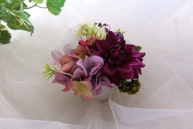【長野・軽井沢・フラワーアレンジメント教室】簡単可愛い！枯れないお花でアレンジ制作