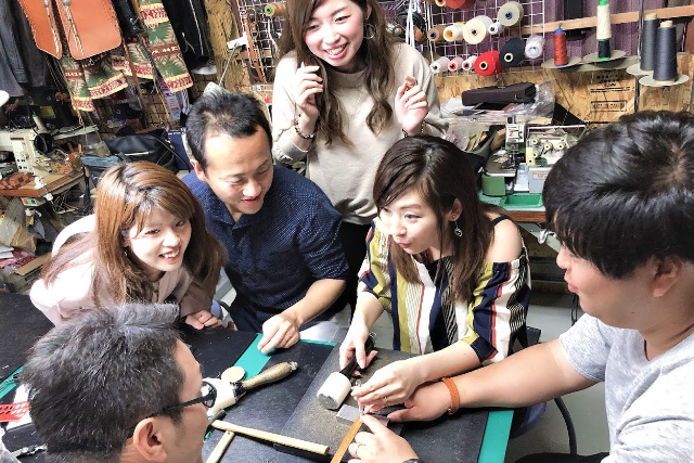 【三重・川越・レザークラフト】大人も子どもも楽しめるレザークラフト小物制作体験！ 写真2