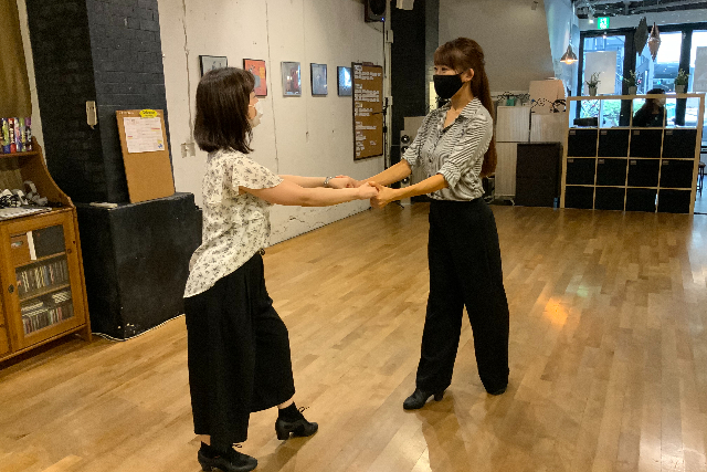 【東京・蒲田・社交ダンス】マンツーマンで楽しく学べる！ペアダンスレッスン 写真5