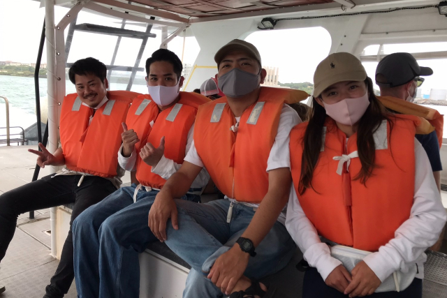 【沖縄・慶良間諸島・ホエールウォッチング】那覇発でらくらく！ホエールウォッチング 写真4