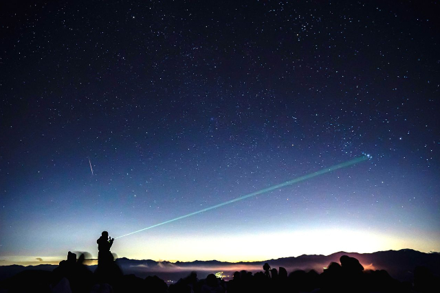 【山梨・北杜・天体観測】標高1,900mの山頂で星空観察（雪の天空テラス） 写真4