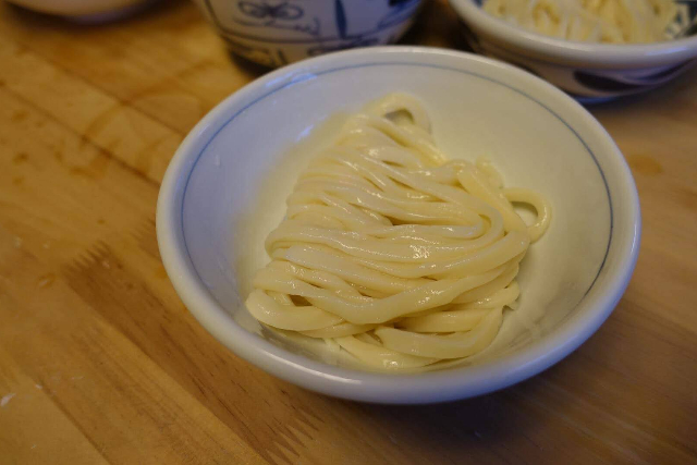 【東京・浅草・手作りうどん】プロが伝授！初心者OKの本格うどん打ち体験