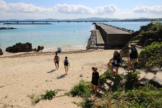 【沖縄・古宇利島・カヤック】泳ぎが苦手でも大丈夫！安心して楽しめるクリアカヤック 写真4