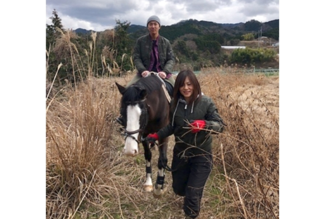 【大阪・和泉・乗馬体験】かっこいいサラブレッドに乗れる貴重な乗馬体験！ 写真2