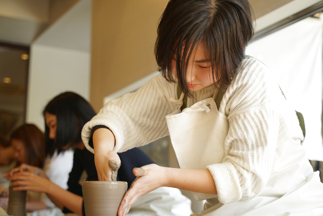 【静岡・伊東・電動ろくろ】自分と向き合う陶芸体験。電動ろくろコース（2個） 写真5