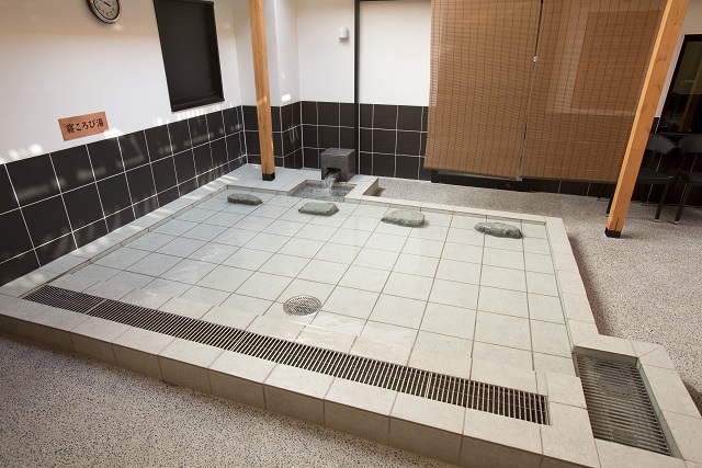 【土日祝130円割引】湘南台温泉らく 入浴料+プレミアムラウンジ(館内着+タオル付) 【土日祝130円割引】湘南台温泉らく 入浴料+プレミアムラウンジ(館内着+タオル付)