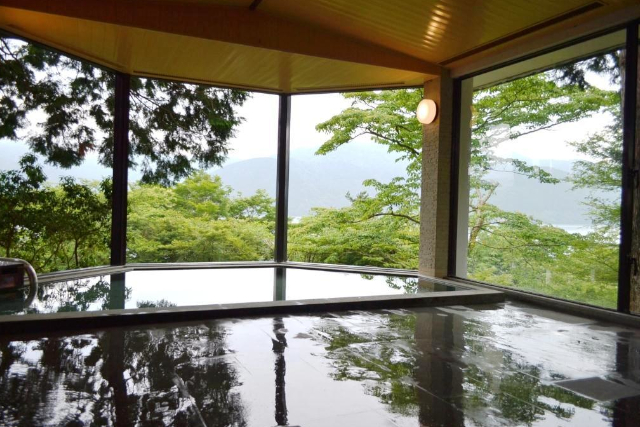 平日限定【200円割引】絶景日帰り温泉 龍宮殿本館 クーポン(入浴料+レンタルタオルセット) 平日限定【200円割引】絶景日帰り温泉 龍宮殿本館 クーポン(入浴料+レンタルタオルセット)