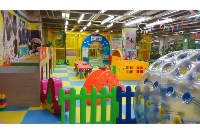 Kid's US.LAND　ファミレ八幡店 写真4