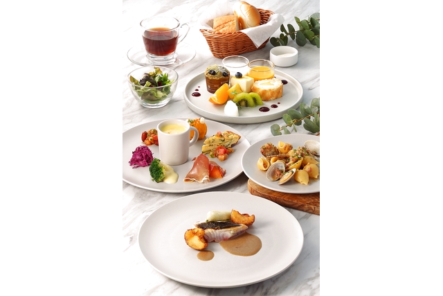 SOMEWHERE RESTAURANT&BAR / 都ホテル博多 写真5