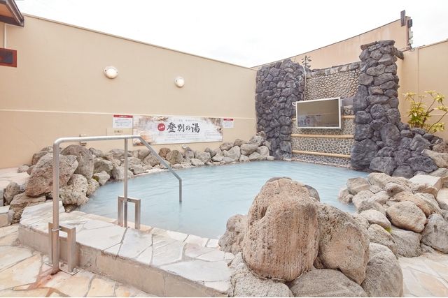 【平日・100円割引】ととのいの郷　秦野湯花楽 （入館料+2F着衣サウナ Totonoi+館内着）