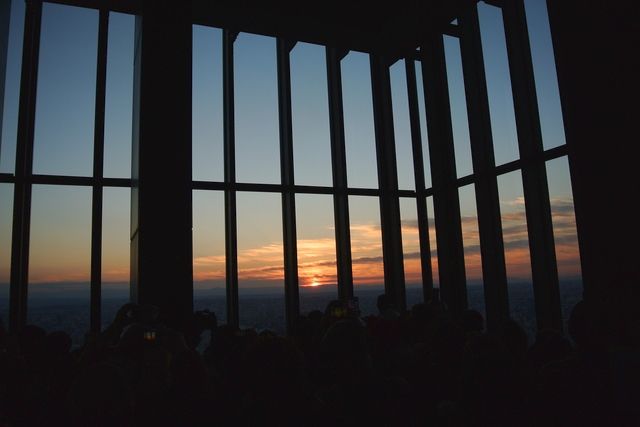 屋外展望台スカイプロムナード ~「新春特別営業券」ミッドランドスクエアから初日の出をみよう。~ 屋外展望台スカイプロムナード ~「新春特別営業券」ミッドランドスクエアから初日の出をみよう。~