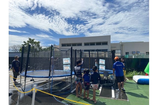 友だちや家族とたくさんの遊具で遊べる!真夏に最高のWater Park! 友だちや家族とたくさんの遊具で遊べる!真夏に最高のWater Park!