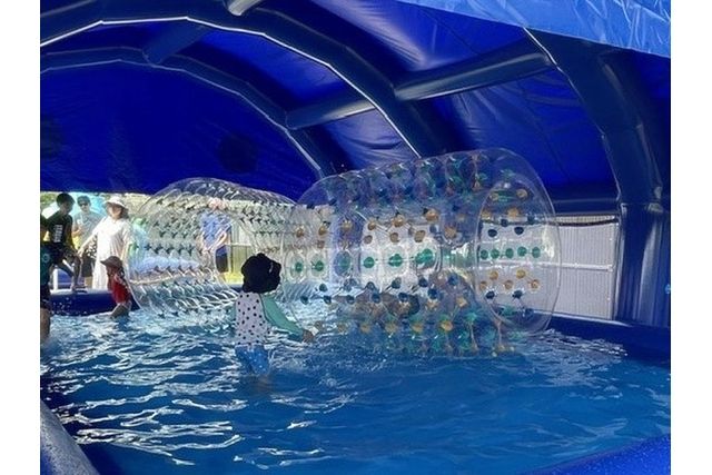 友だちや家族とたくさんの遊具で遊べる!真夏に最高のWater Park! 友だちや家族とたくさんの遊具で遊べる!真夏に最高のWater Park!