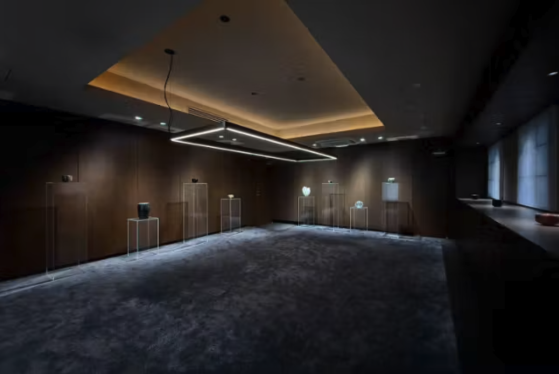 《時のうつほ(お抹茶体験)+鑑賞セット》日本の伝統美と現代アートが融合する茶室で、自ら抹茶を点て味わう茶の湯体験を 《時のうつほ(お抹茶体験)+鑑賞セット》日本の伝統美と現代アートが融合する茶室で、自ら抹茶を点て味わう茶の湯体験を