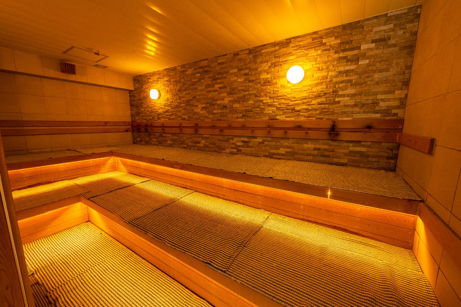 【土日祝日前売りチケット(入館+岩盤浴)】極上のリラックスをあなたに!RAKU SPA BAY横浜 【土日祝日前売りチケット(入館+岩盤浴)】極上のリラックスをあなたに!RAKU SPA BAY横浜