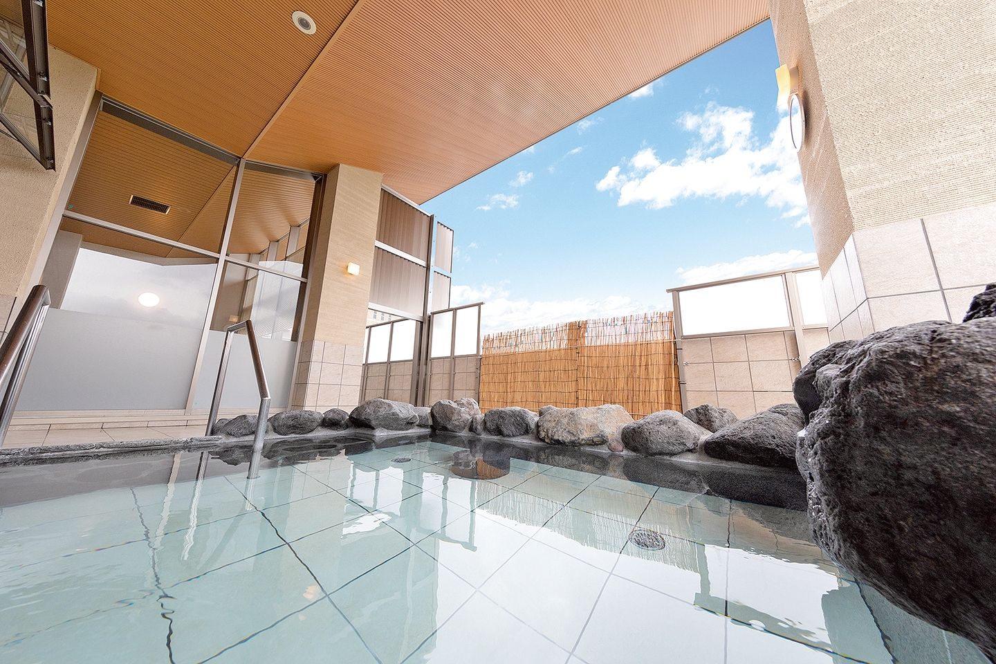 【平日限定・最大25%OFF!】名水はだの富士見の湯 お得な入館プラン 【平日限定・最大25%OFF!】名水はだの富士見の湯 お得な入館プラン