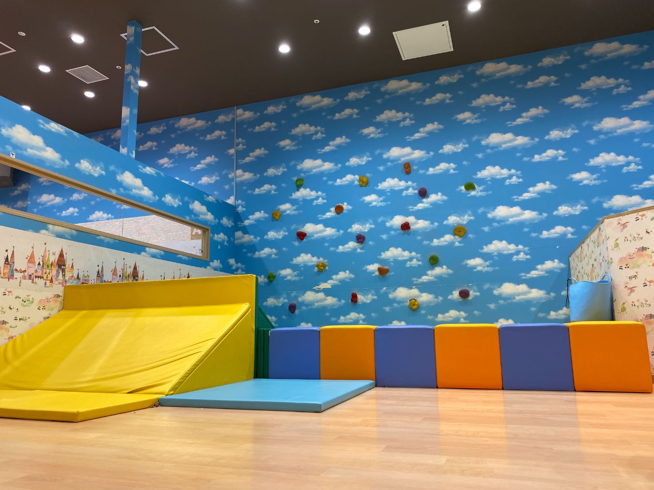 【新規専用】遊びながら英語に触れる!joyキッズポートあんふぁにぃららぽーと湘南平塚店 1時間スポット利用チケット 【新規専用】遊びながら英語に触れる!joyキッズポートあんふぁにぃららぽーと湘南平塚店 1時間スポット利用チケット