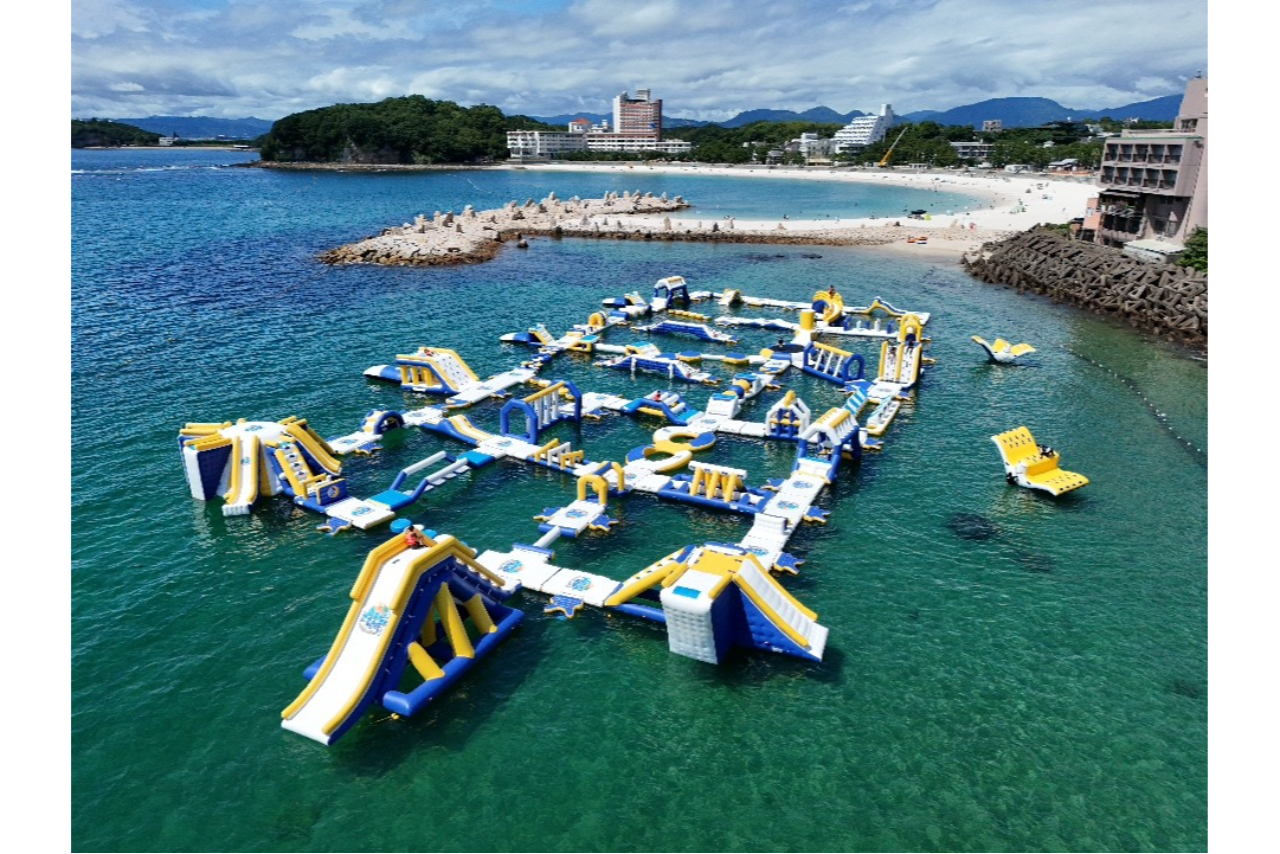 【白良浜・平日・要受付にて引換】海上アスレチック入場券×白浜のお店で使える共通商品券1,000円つき 【白良浜・平日・要受付にて引換】海上アスレチック入場券×白浜のお店で使える共通商品券1,000円つき